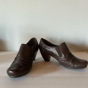 Yuu Dark Brown Ruched Leather Block Heel Slip-Ons